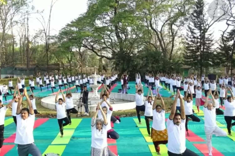 अंतर्राष्ट्रीय योग दिवस: प्रदेश के जिलों के लिए मुख्य अतिथि घोषित