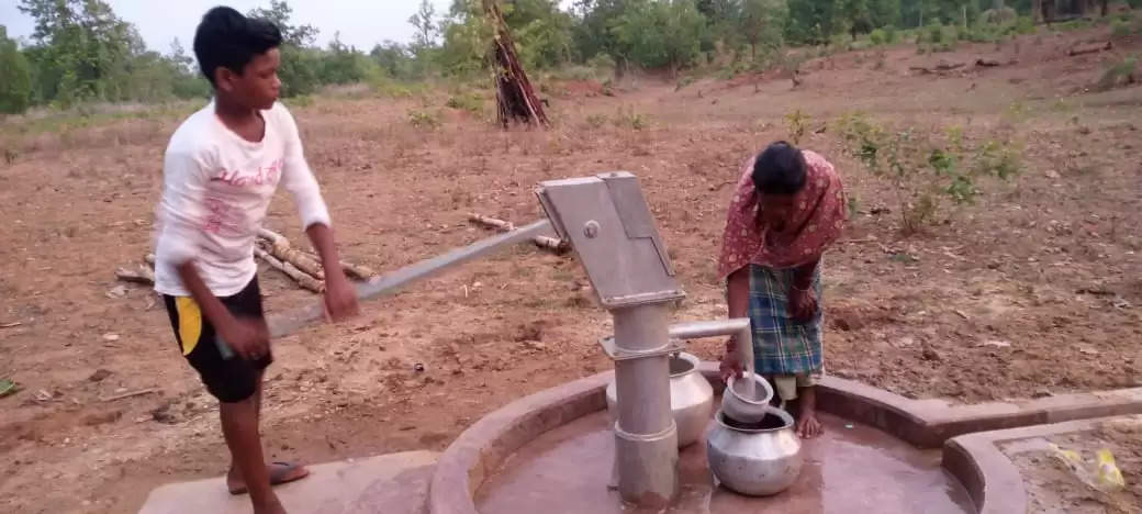 जिला प्रशासन की प्रयास से बुझ रही हांदावाड़ा के ग्रामीणों की प्यास : 27 घरों तक पहुंचा शुद्ध पेयजल