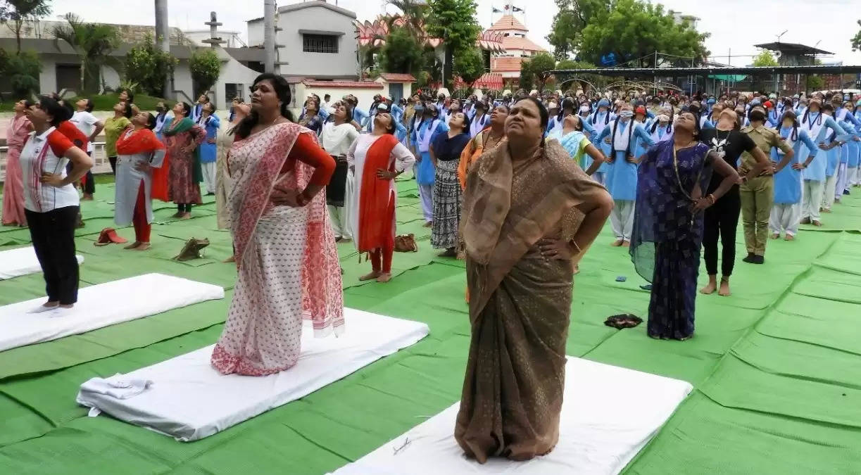 निरंतर योगाभ्यास से मिलती है शारीरिक एवं मानसिक रोग से मुक्ति: मंत्री अनिला भेंड़िया