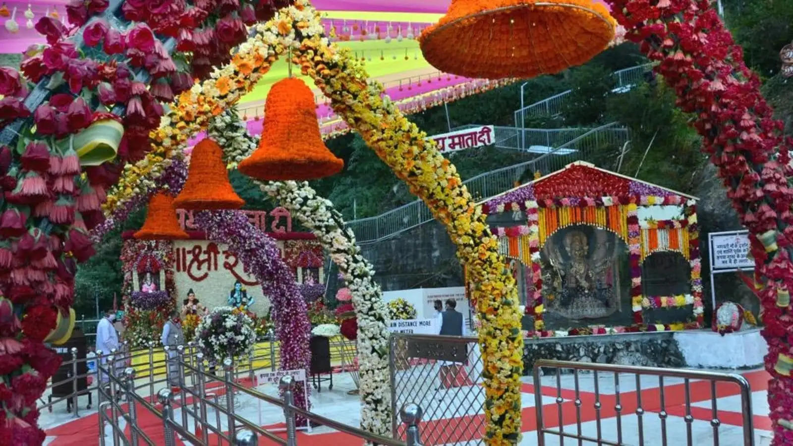 Vaishno Devi’s Spiritual Gift: Pilgrims Granted Seamless Darshan – Here’s Why