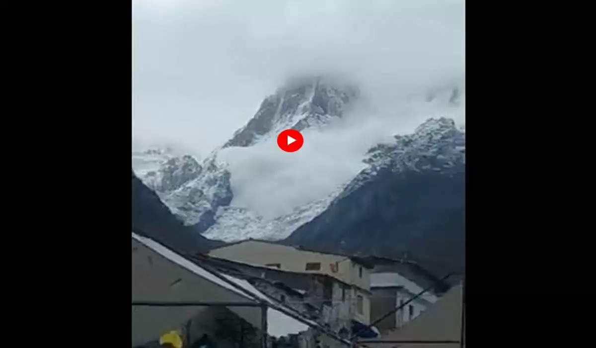 केदारनाथ मंदिर के पास हुआ गिरा बर्फ का पहाड़, VIDEO में भयावह मंजर देखकर हैरान रह जायेगे आप