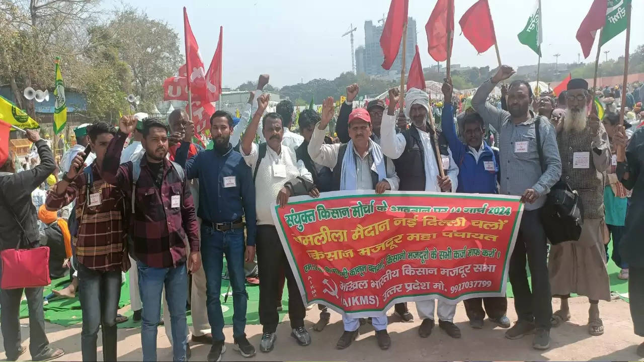ठाकुरद्वारा संयुक्त किसान मोर्चा ने दिल्ली में भरी हुंकार