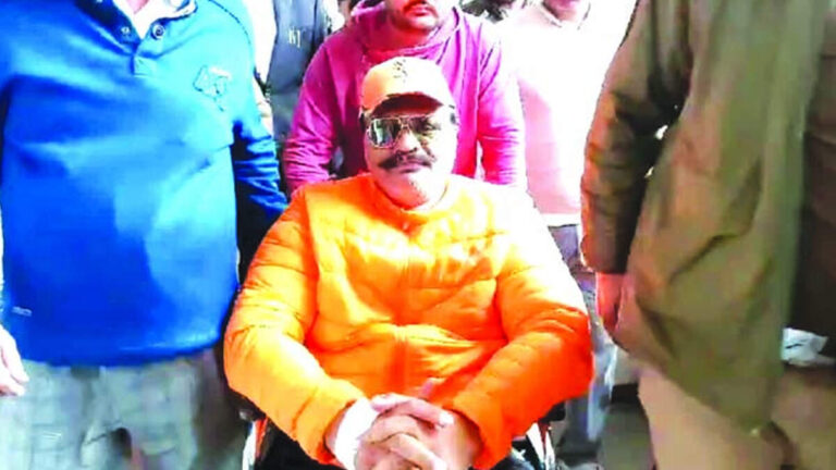 Haridwar News: फायरिंग केस में जेल गए पूर्व विधायक चैंपियन को मिली जमानत, समर्थकों ने किया भव्य स्वागत