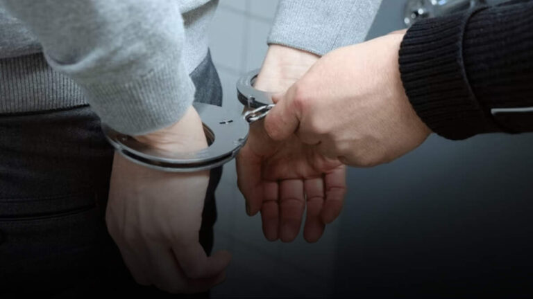CCTV में कैद हुई थी हरकत, पुलिस ने फुटेज से निकाली सच्चाई और कर ली गिरफ्तारी