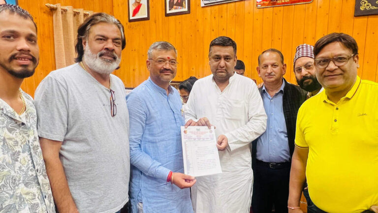 नगर निगम की ‘साहूकारी’ नीति से व्यापारियों में आक्रोश! जानें, व्यापार मंडल ने क्या रखा प्रस्ताव