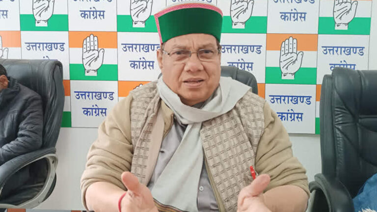 महेंद्र भट्ट ने आंदोलनकारियों को कहा सड़क छाप, धीरेंद्र प्रताप बोले