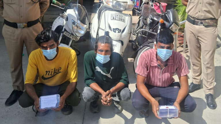 देहरादून में पर्स छीनकर भागे थे बाइक सवार, 24 घंटे में ऐसे धरे गए कि देखती रह गई जनता