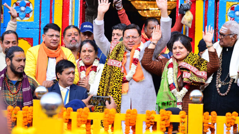 भावपूर्ण उल्लास के साथ खुले बाबा केदारनाथ के कपाट, श्रद्धा की लहरों में डूबा उत्तराखंड