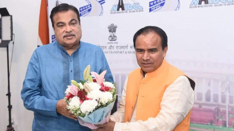 केंद्रीय मंत्री से मिले डॉ. धन सिंह रावत, श्रीनगर एलिवेटेड रोड प्रोजेक्ट को मिली मंजूरी