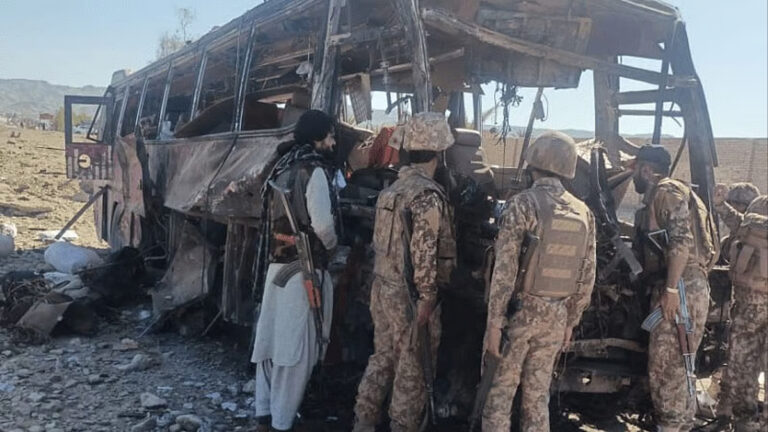 Balochistan Terror Attack : बलूचिस्तान में फिर हुआ पाकिस्तानी सेना पर हमला, 20 से ज्यादा सैनिकों की मौत