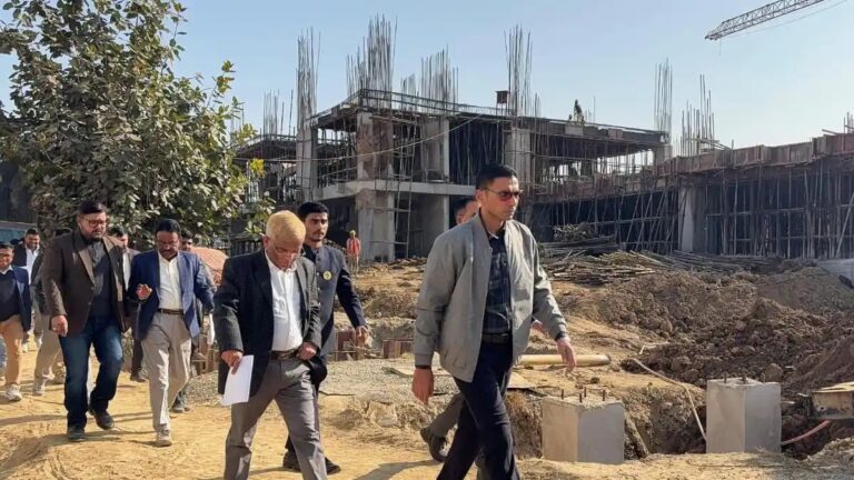 Dehradun Green Building Project : ग्रीन बिल्डिंग निर्माण में लापरवाही नहीं चलेगी, डीएम ने दी चेतावनी