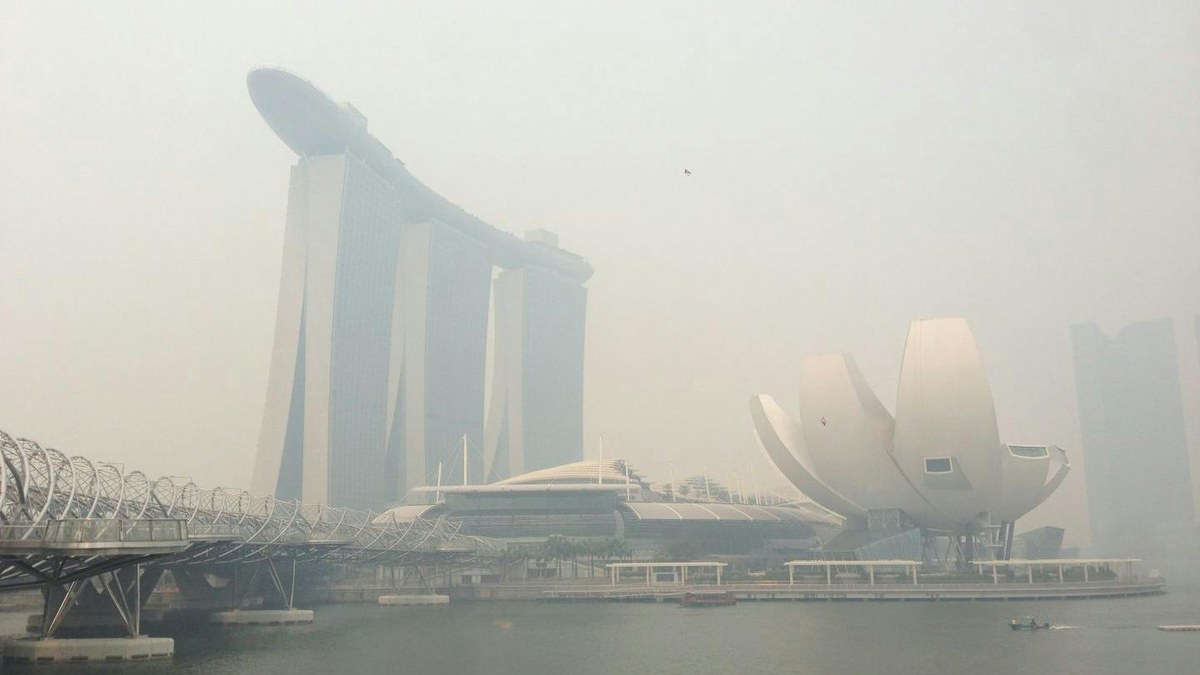 Singapore haze F1 Grand Prix पर संकट: धुंध से घिरा सिंगापुर, हवा दुनिया में सबसे खराब